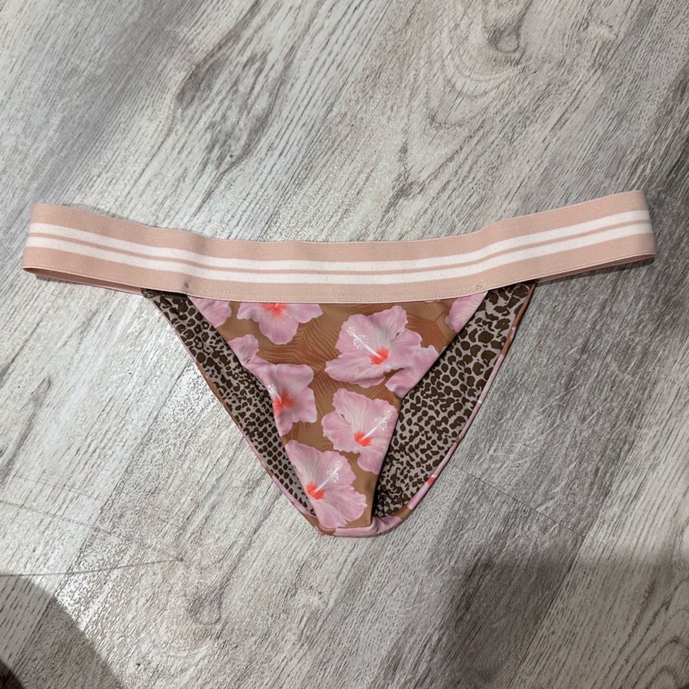 Acacia Capsule Mahalo Bottoms